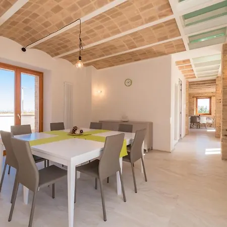 La Martina 12, Emma Villas Villa